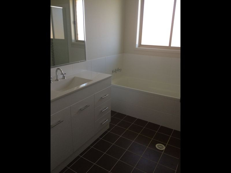 7 Sapphire Drive, Rutherford NSW 2320