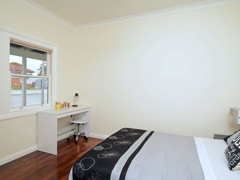 8 Lions Street, Telarah NSW 2320