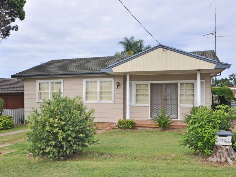 12 Crisp Avenue, Rutherford NSW 2320