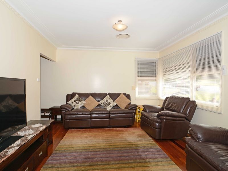 43 Alexandra Avenue, Rutherford NSW 2320