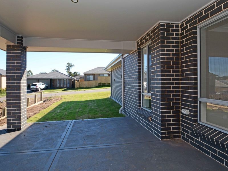 8 Redgum Circuit, Aberglasslyn NSW 2320