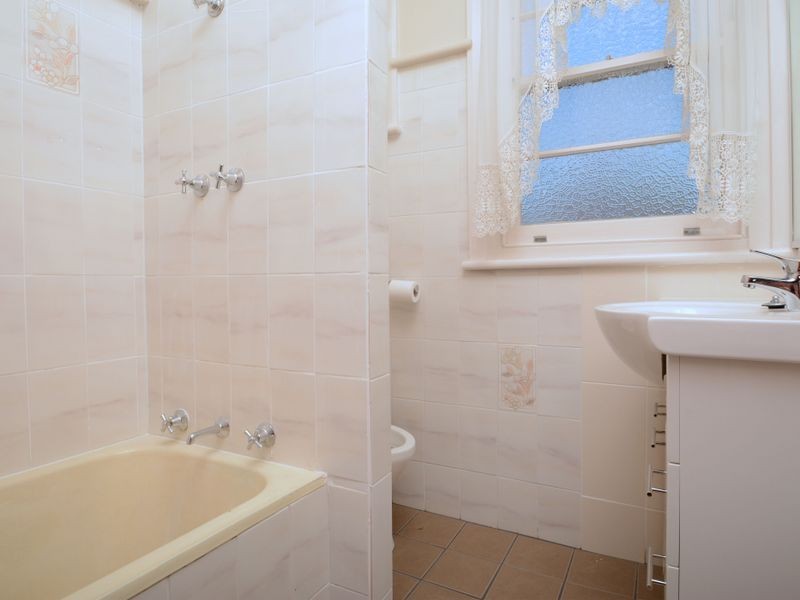 17 Porter Avenue, East Maitland NSW 2323