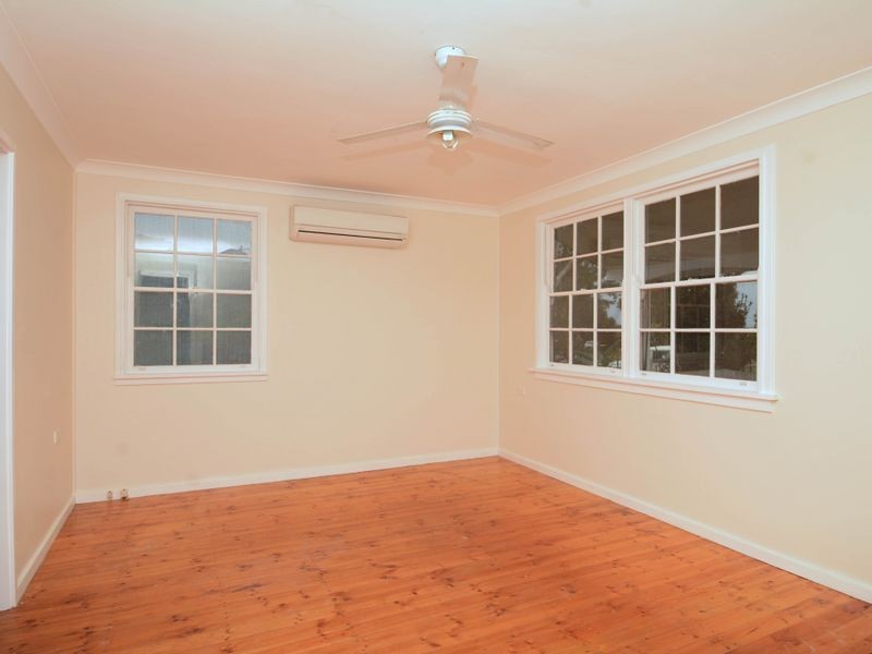 11 Green Hills Avenue, Woodberry NSW 2322