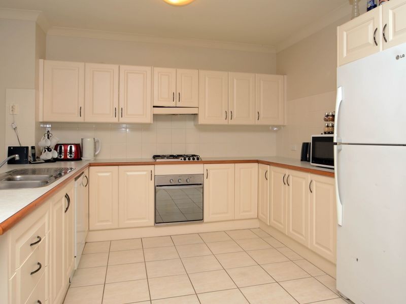 2 Hilltop Crescent, Bolwarra Heights NSW 2320