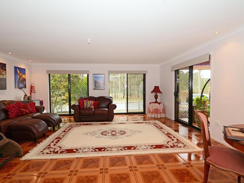 1 Silverstem Lane, Weston NSW 2326