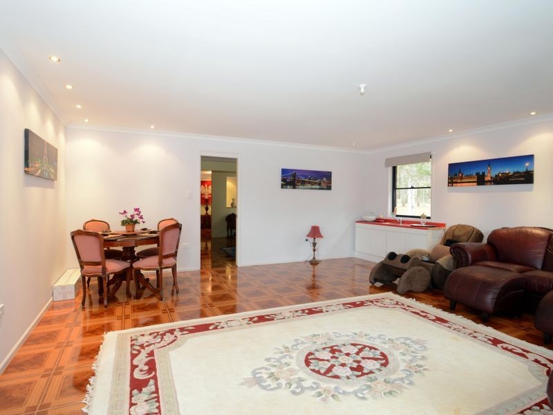 1 Silverstem Lane, Weston NSW 2326