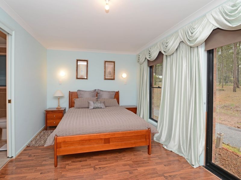 1 Silverstem Lane, Weston NSW 2326