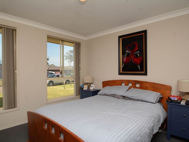 10 Streeton Drive, Metford NSW 2323