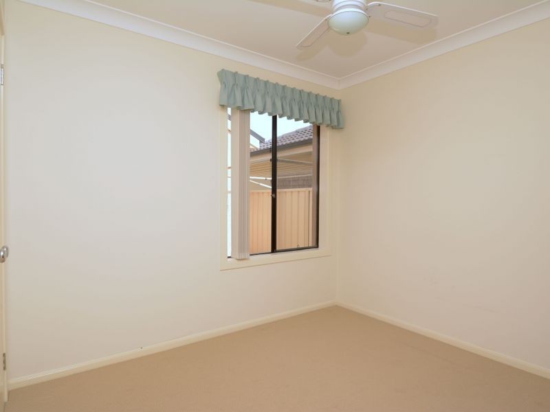 2/65 Carnarvon Circuit, East Maitland NSW 2323