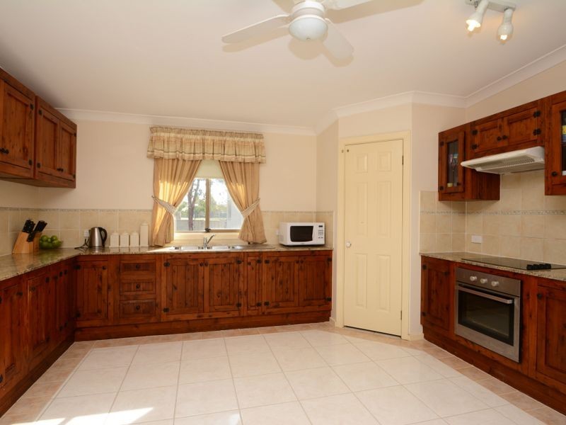 11 Hunter Close, Lochinvar NSW 2321