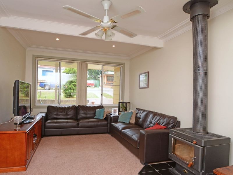 70 Gillies Street, Rutherford NSW 2320