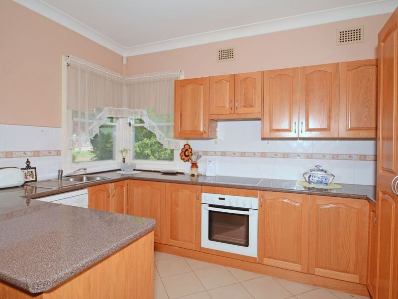 27 Joan Street, Rutherford NSW 2320