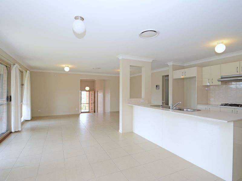 40 Stanley Close, Bolwarra Heights NSW 2320