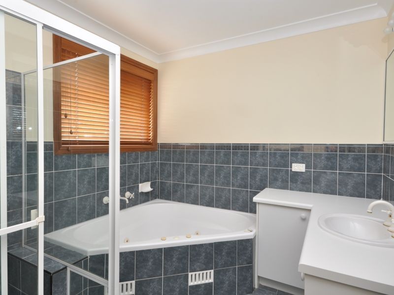 18 Centenary Close, Bolwarra Heights NSW 2320