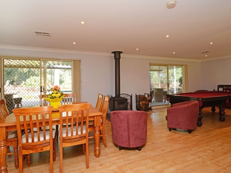 363 Camp Road, Greta NSW 2334