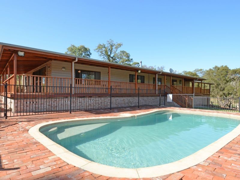 597 Webbers Creek Road, Paterson NSW 2421