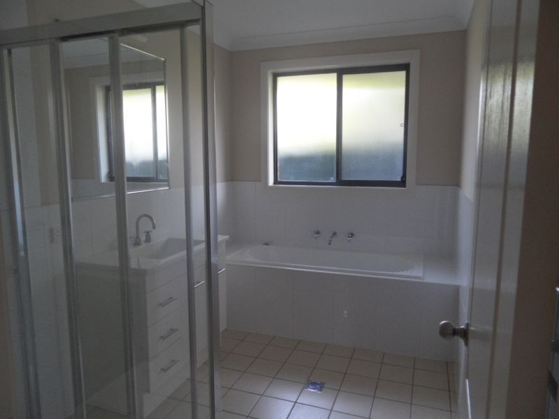 12a Devon St, Greta NSW 2334