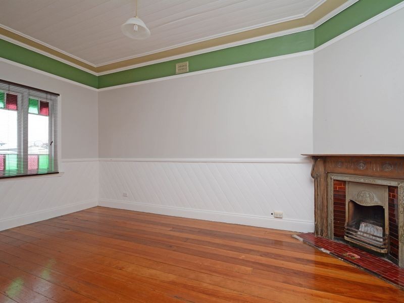 11 William Street, Telarah NSW 2320