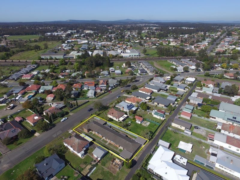17 Tenambit Street, East Maitland NSW 2323