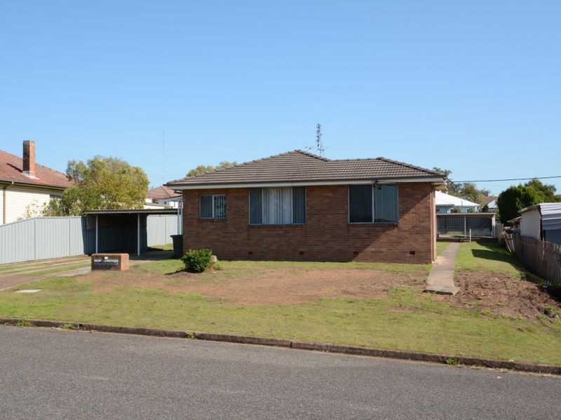 17 Tenambit Street, East Maitland NSW 2323