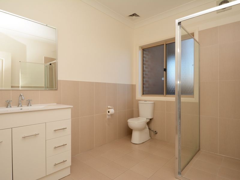 2/42 Poplar Level Terrace, East Branxton NSW 2335