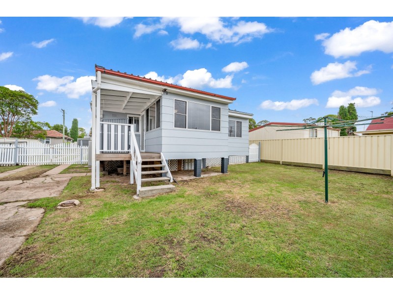 27 Neville Street, Rutherford NSW 2320