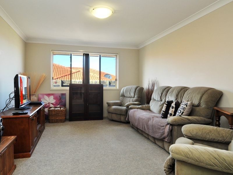 7 Hibiscus Crescent, Aberglasslyn NSW 2320