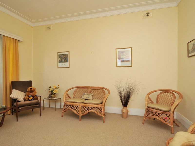 7 Banks Street, East Maitland NSW 2323