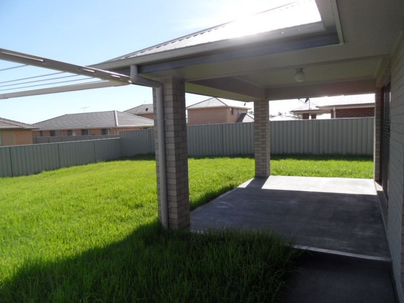 8 Hayworth Street, Rutherford NSW 2320