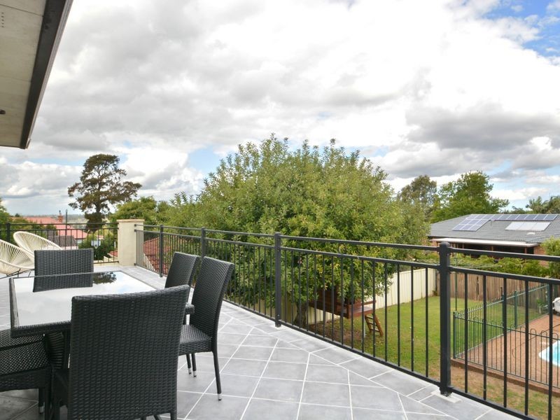 55 Collinson Street, Tenambit NSW 2323