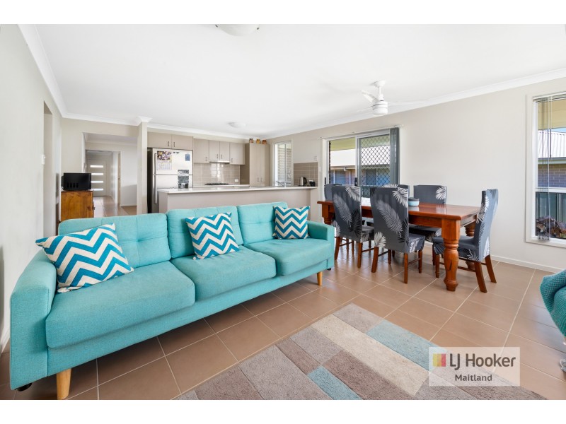30 Diamond Circuit, Rutherford NSW 2320