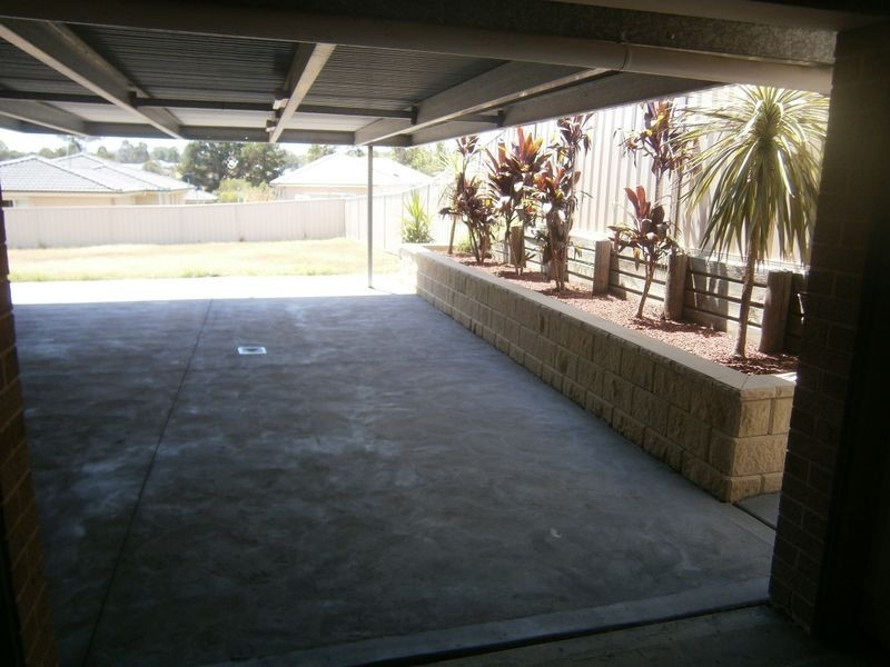 1 Franks Close, East Branxton NSW 2335