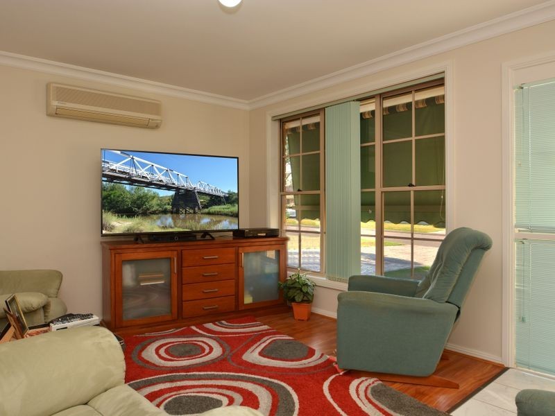 9 Links Avenue, Cessnock NSW 2325