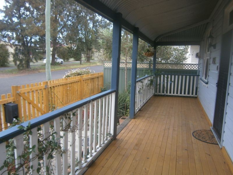 10 Gordon Ave, Cessnock NSW 2325