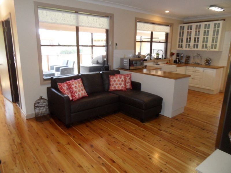 6 Cadet Close, Bolwarra Heights NSW 2320