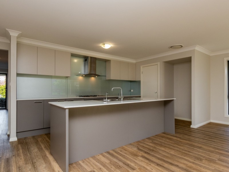 3 Myrtle Crescent, Aberglasslyn NSW 2320