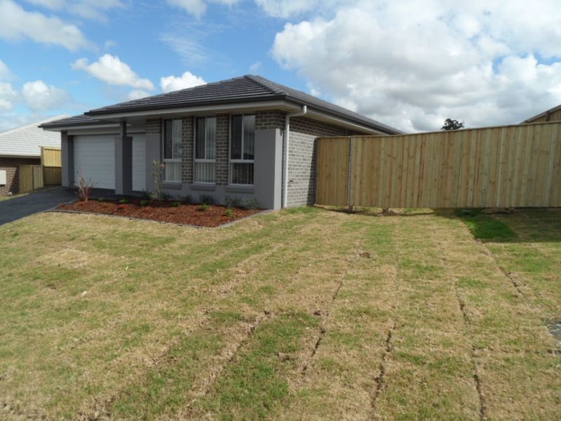 11 McKeachies Drive, Aberglasslyn NSW 2320