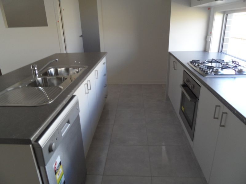 11 McKeachies Drive, Aberglasslyn NSW 2320