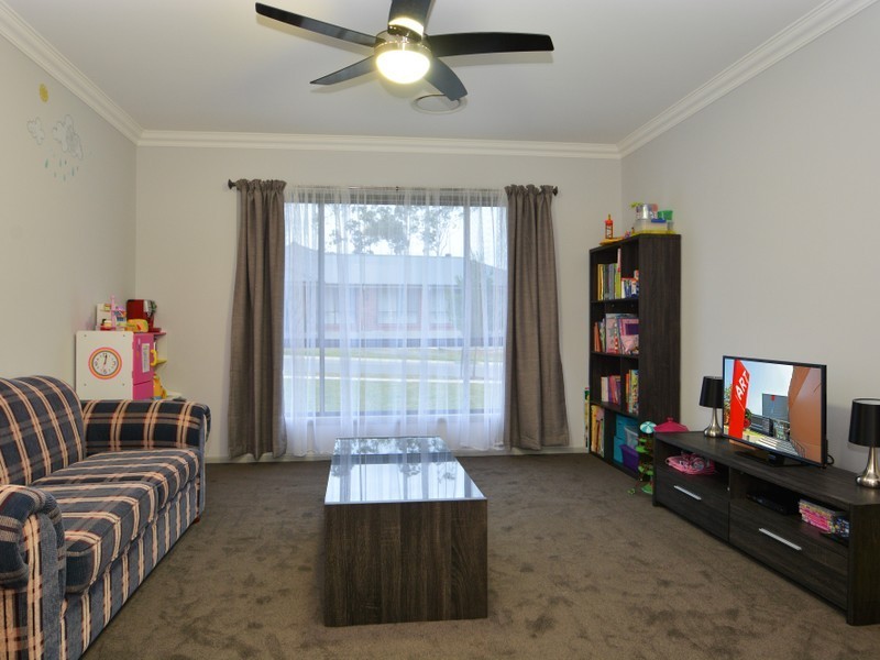 8 Magnetic Drive, Ashtonfield NSW 2323