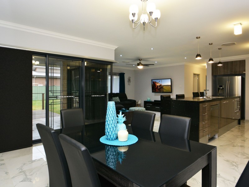 8 Magnetic Drive, Ashtonfield NSW 2323