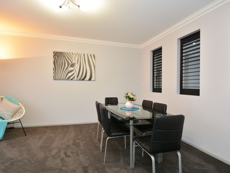 8 Magnetic Drive, Ashtonfield NSW 2323