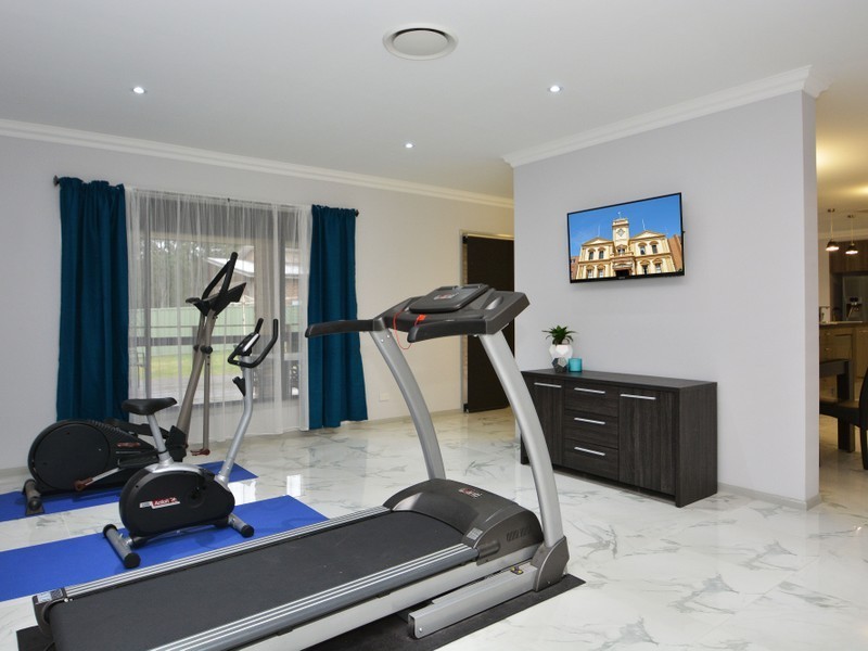 8 Magnetic Drive, Ashtonfield NSW 2323