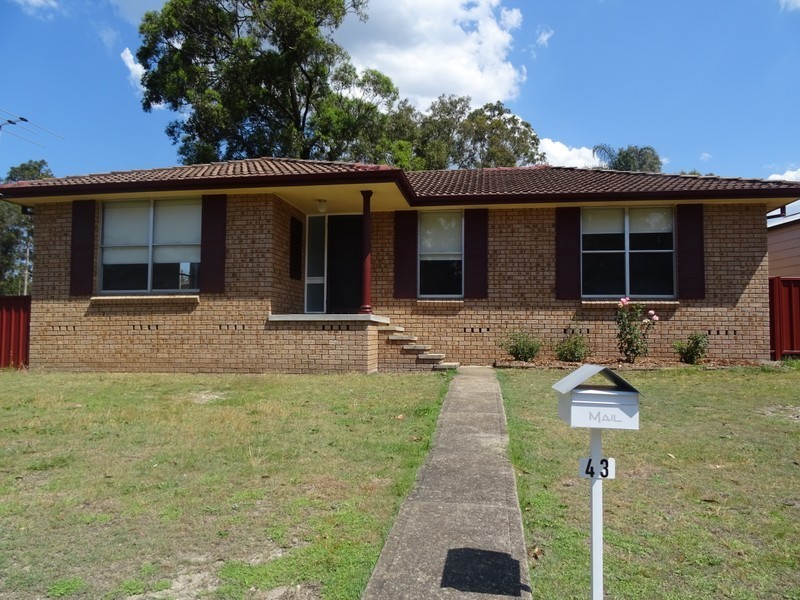 43 Evelyn Crescent, Thornton NSW 2322
