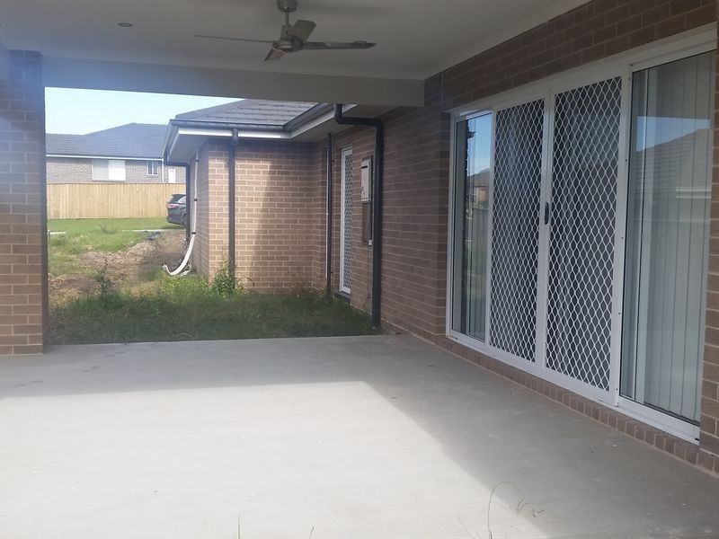 16 Finch Crescent, Aberglasslyn NSW 2320