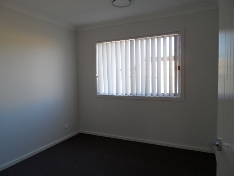 16 Finch Crescent, Aberglasslyn NSW 2320