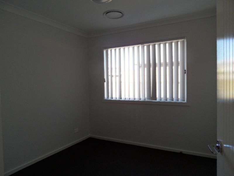 16 Finch Crescent, Aberglasslyn NSW 2320