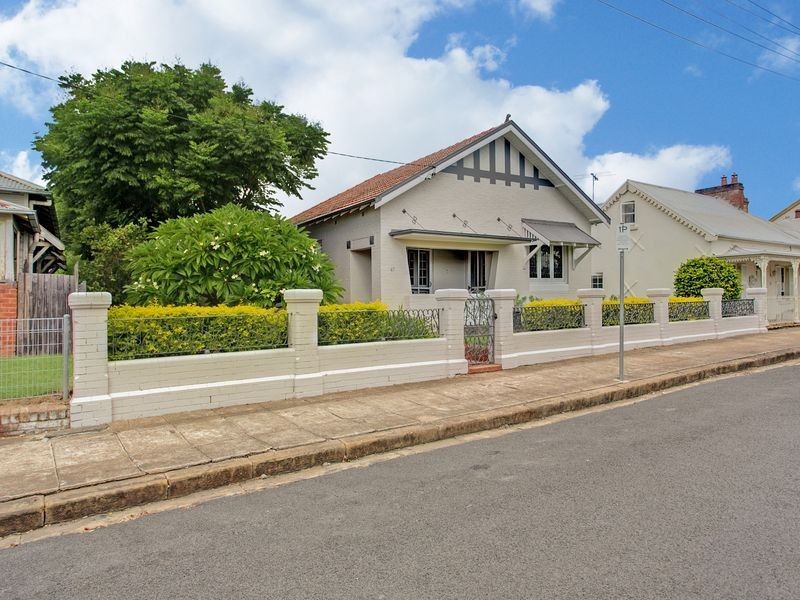 47 Bourke Street, Maitland NSW 2320