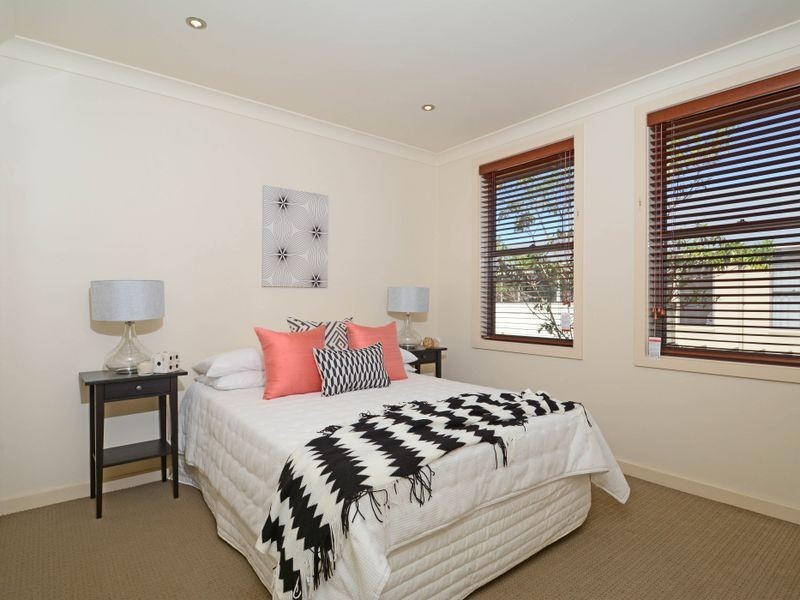 2/93 Bourke Street, Maitland NSW 2320
