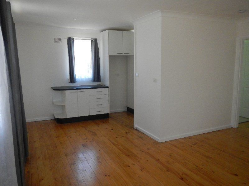 32 Duckenfield Avenue, Woodberry NSW 2322