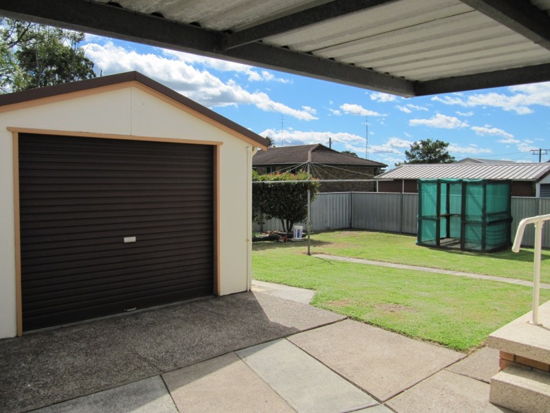 6 Burbank Close, Tarro NSW 2322